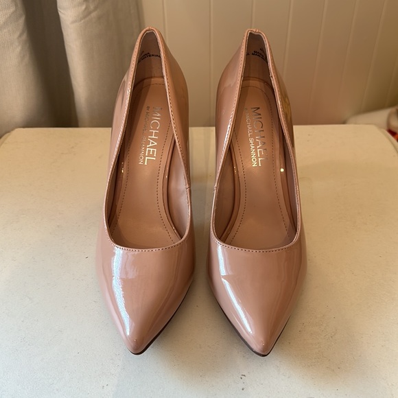 Michael Shannon Pumps - Picture 2 of 8